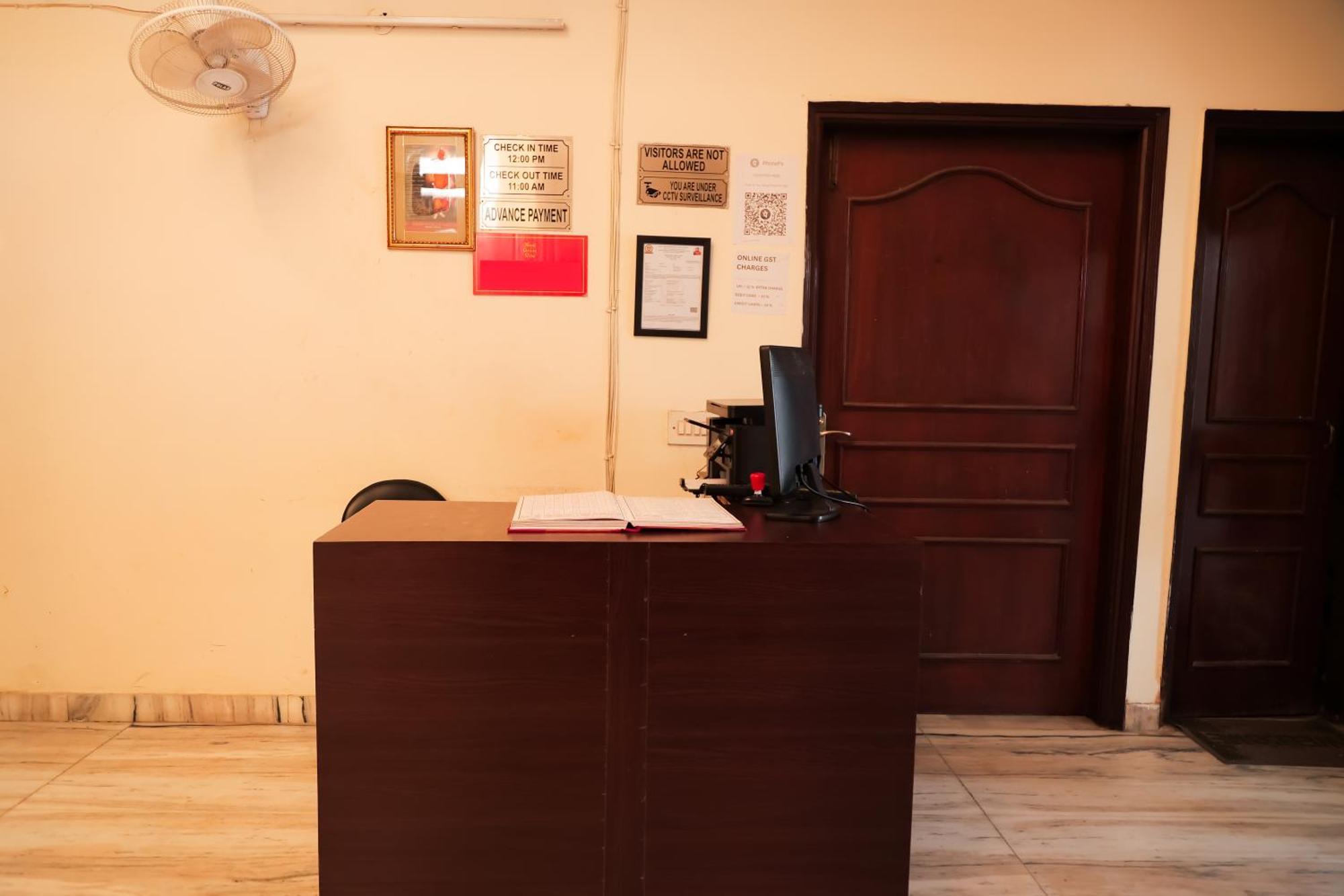Hotel Green Villa - Near Anand Vihar Station New Delhi Buitenkant foto
