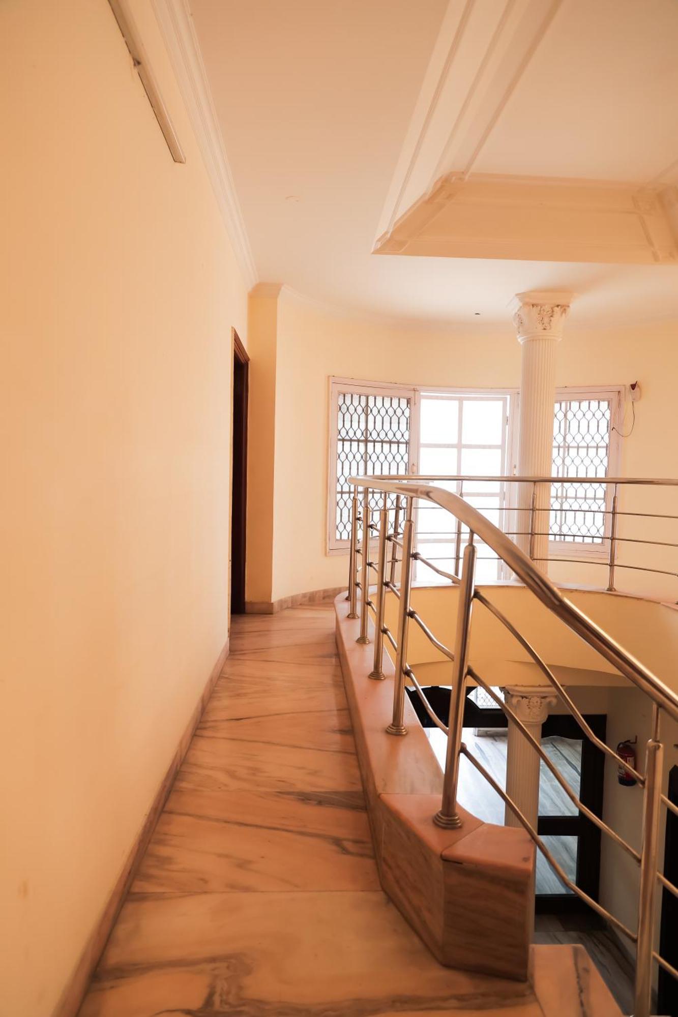 Hotel Green Villa - Near Anand Vihar Station New Delhi Buitenkant foto