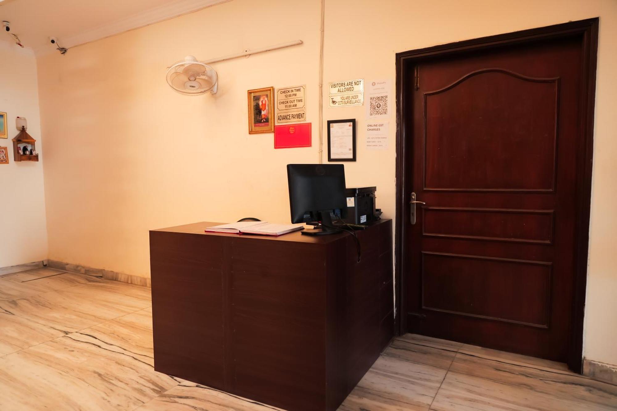 Hotel Green Villa - Near Anand Vihar Station New Delhi Buitenkant foto